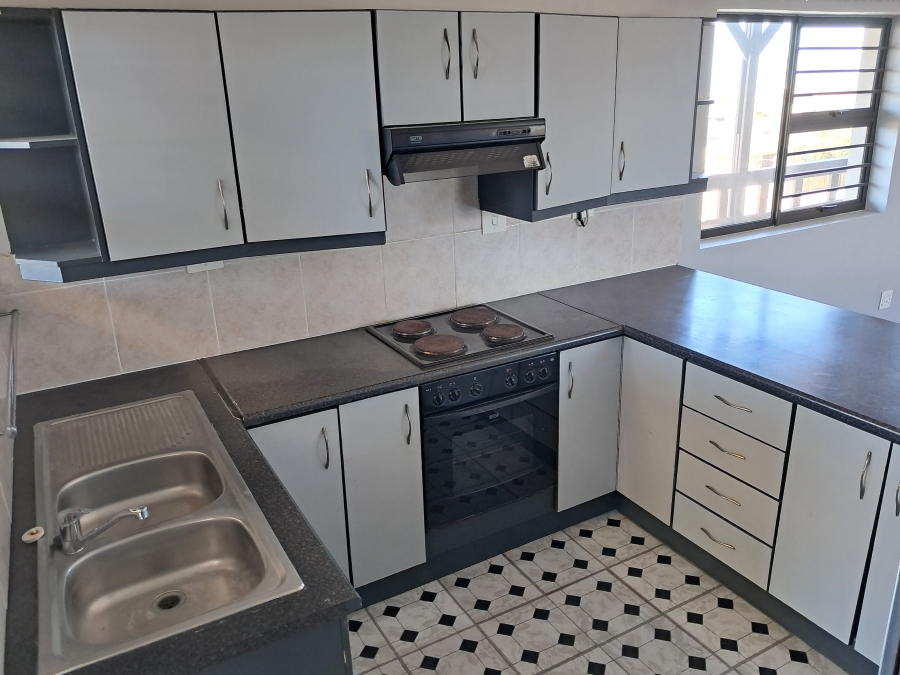 To Let 3 Bedroom Property for Rent in Wavecrest Eastern Cape